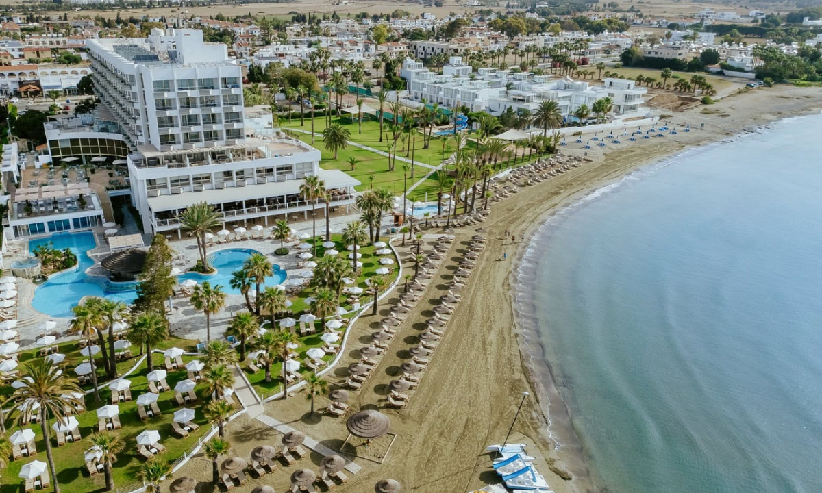 (credit: goldenbay.com.cy)