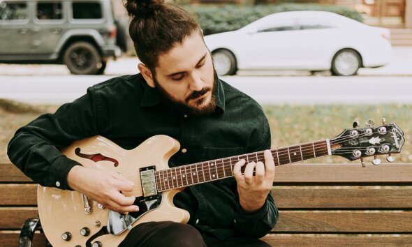 Andre Correa (photo by: Mariana Monteiro)